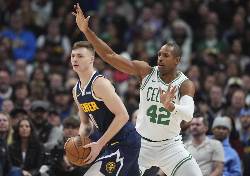 王霜与大巴 王霜与大巴